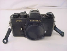 YASHICA FR SLR FILM CAMERA BODY - FOR PARTS OR REPAIR 