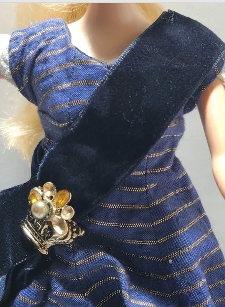 Barbie DOTW Reino Unido 2013 Foto 3 de 4