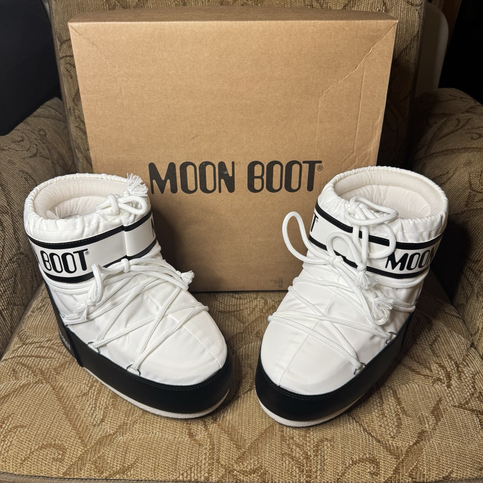 Moon Boots Icon Low Insulated New Size 4.5/6