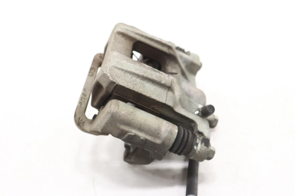 Pinza de freno de disco del lado del pasajero trasero derecho Honda Pilot 2016-2022 OEM Foto 3 de 4