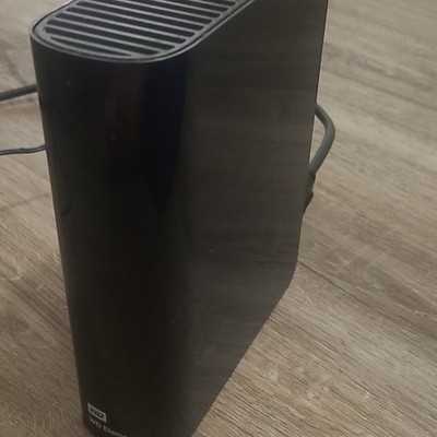 Western Digital 8TB USB WD Elements External HDD 3.5 in Black