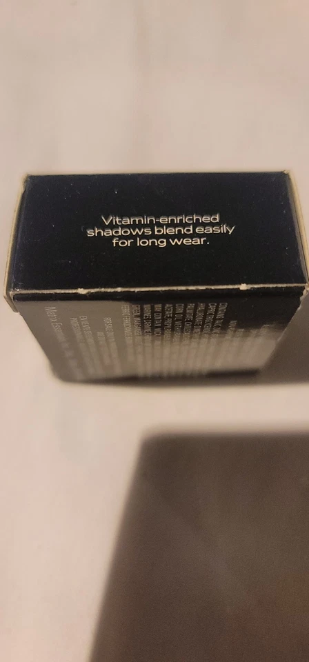 Matrix Colors Sedas de Ojos Sombra de Ojos Mate Nuevo Maquillaje Raro 0.05 OZ Compacto Foto 2 de 4