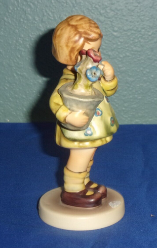 Hummel Goebel Figurine #463 MY WISH IS SMALL 5.5" TMK7 Exclusive Edition 1992/93 - Picture 3 of 5