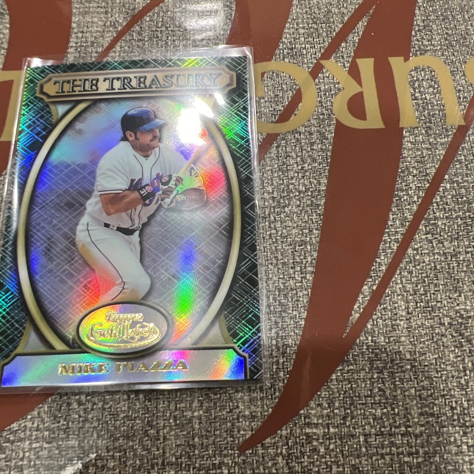 🔥MIKE PIAZZA 2000 TOPPS GOLD LABEL THE TREASURY RARE REFRACTOR CARD #T9🔥0111 - Image 4 of 4