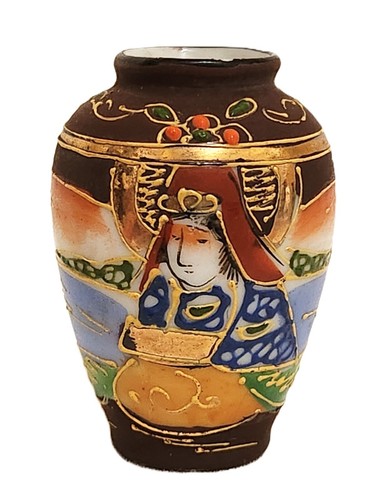 Miniature VASE, Dollhouse, Porcelain, Japan, Hotta Yu Shoten & Co, 1920, 2"