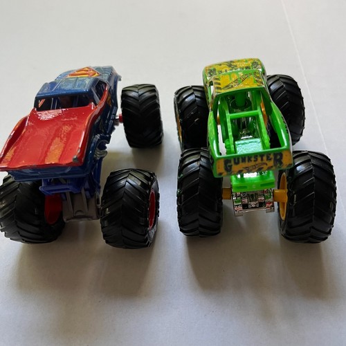 Hot Wheels Superman Monster Jam Truck Gunkster 1:64 Metal Die-Cast Toy Trucks - Picture 5 of 10