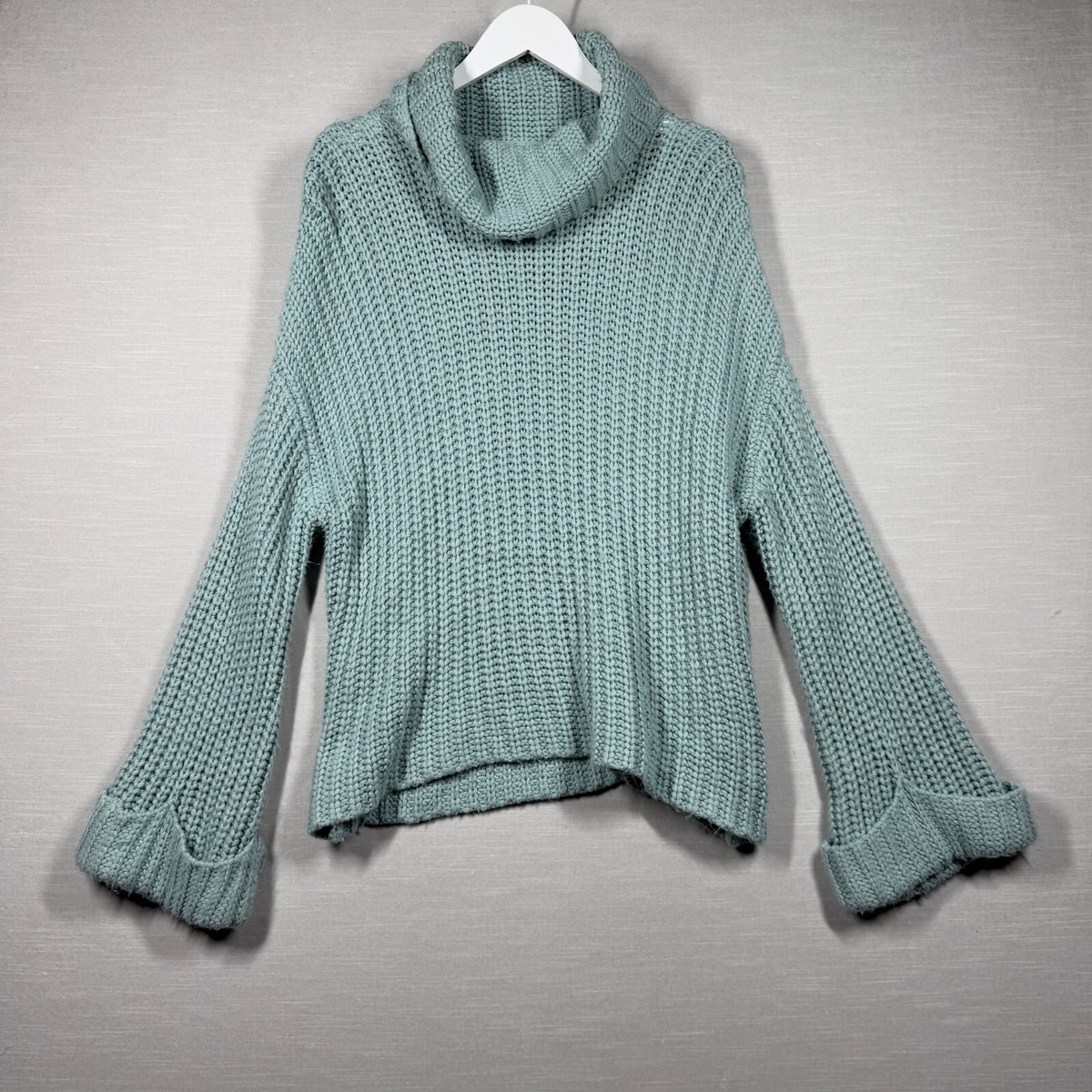 525 Sweater Womens Large Blue Bell Sleeve Knit Turtleneck Casual Cozy  Neutral