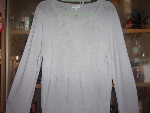 REISS. NEU Wunderschöner grauer Pullover aus Viskose-Mix mit atemberaubender Stickerei. M/UK 10.