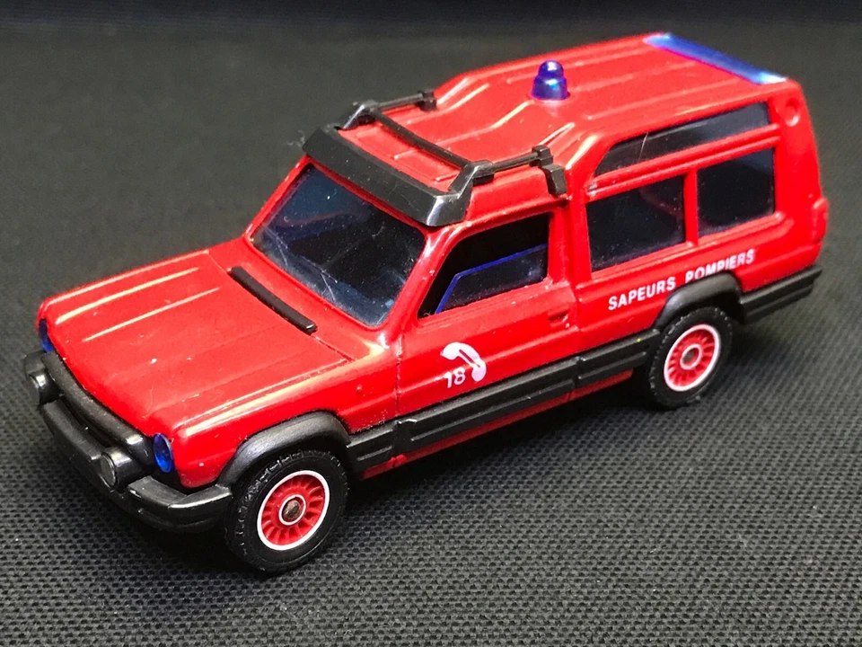 Solido Talbot Matra Fire Vehicle Collectable Scale 1:43 - Image 2 of 4