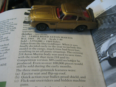 CORGI 261 JAMES BOND SEHR GUT ORIGINAL ASTON MARTIN WIE ABGEBILDET GUTER WERT
