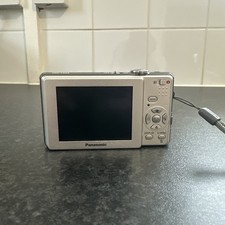 Panasonic Lumix DMC-FS62 10.1MP Digital Camera - silver (Excellent Condition)