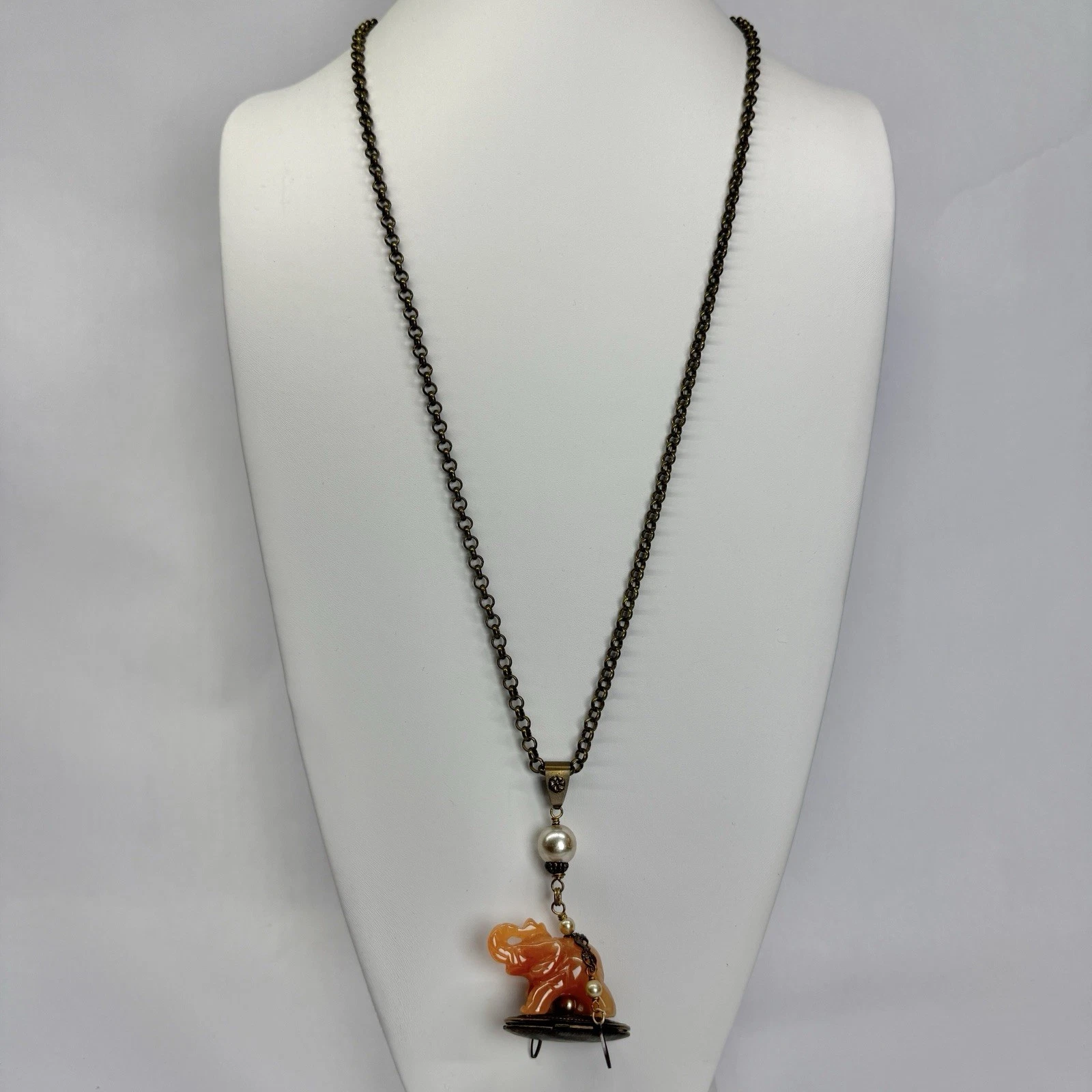 JAN MICHAELS Elephant Carnelian Locket Gold Tone Vintage Necklace Jewelry N273