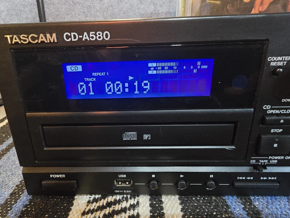 TASCAM CD-A580 Cassette Recorder CD and Tape Player - Fully Serviced New Belts - Image 3 of 4