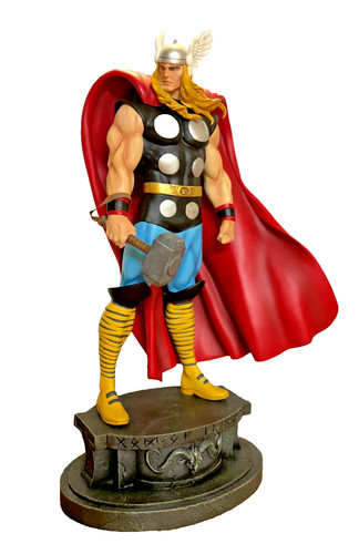 BOWEN MIGHTY THOR CLASSIC STATUE #864 OF 3000  PRICE REDUCED