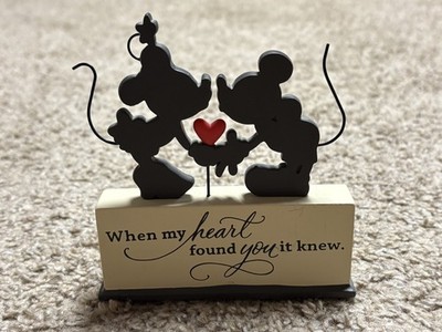 Hallmark Disney Mickey & Minnie Mouse When My Heart Found You It Knew Statue