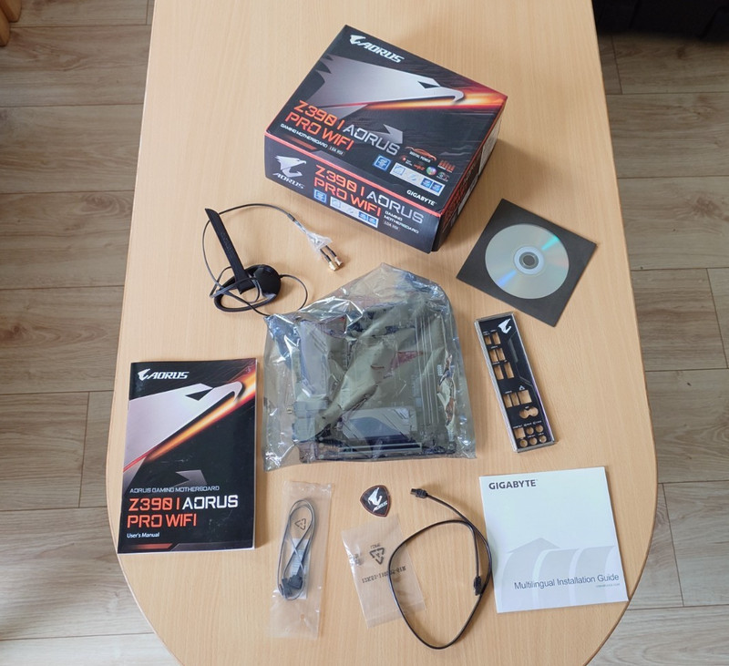 GIGABYTE Z390 I AORUS PRO WIFI GAMING Motherboard LGA 1151 Intel - mini ITX