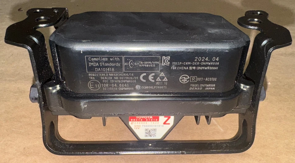 Sensor de radar de distancia de control de crucero Toyota Land Cruiser 2016-2019 88210-07010 Foto 2 de 4