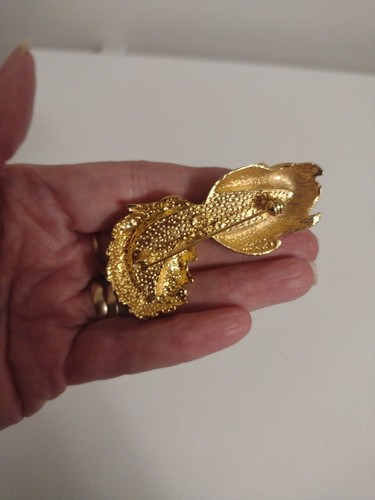 Vintage seltene goldfarbene & geschnitzte Emaille Eichhörnchen Brosche Anstecknadel 2,5" signiert SJ Herbst - Bild 6 von 9