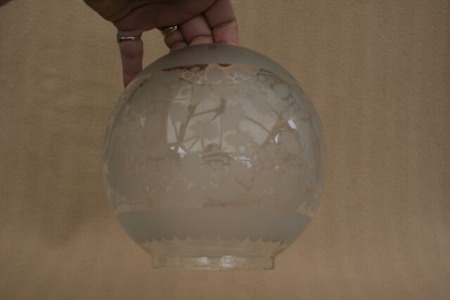 ANTIQUE ETCHED AND CLEAR GLASS OIL LAMP SHADE