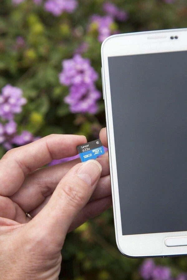 Lexar HIGH-PERFORMANCE 128GB microSDXC™ 95MB/s 633x UHS-I C10 U3 MemoryCard-UK - Image 3 of 4