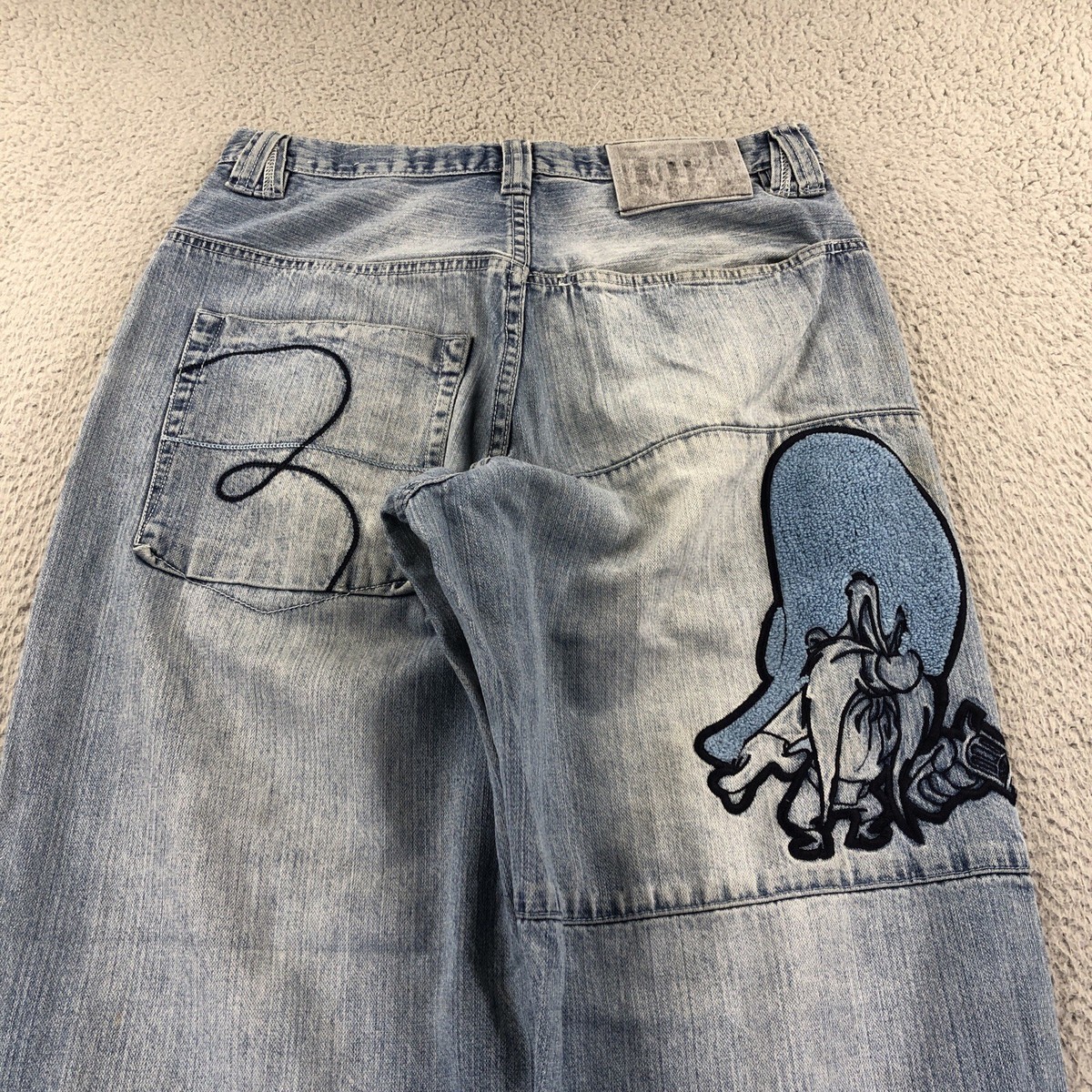 Vintage Lot 29 Jeans Mens 32x30 Baggy Looney Tunes Yosemite Sam