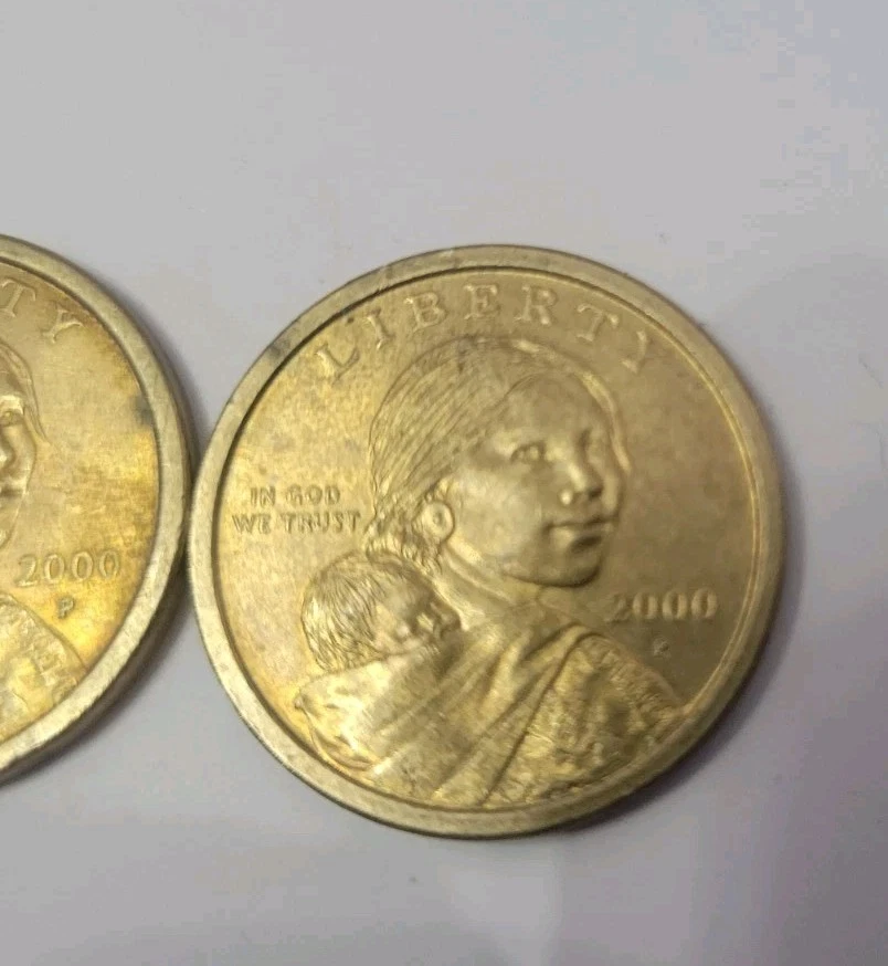 2000 P Sacagawea One Dollar Coins US Liberty - Gold Color - Image 2 of 4
