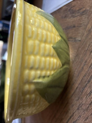Vintage Shawnee Art Pottery Corn King #6  Bowl 6 inch Yellow and Green