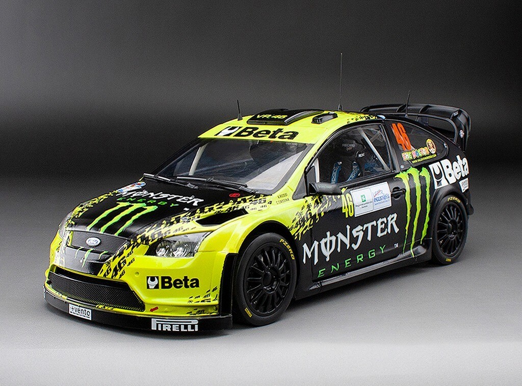 Ford Focus RS WRC09 限定版ミニカー 1:18 SunStar 1/18 Ford Focus RS WRC08 Valentino Rossi #46 Monza