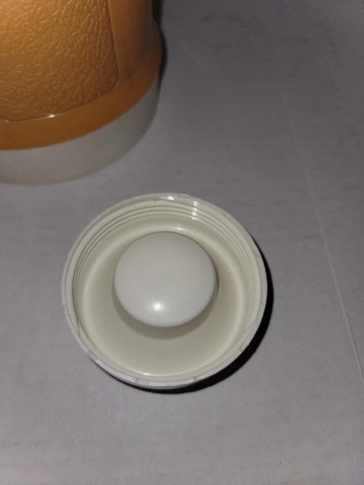 Botella de vacío aislada de vidrio THERMOS Super Quart con taza vintage cosecha dorada Foto 4 de 4