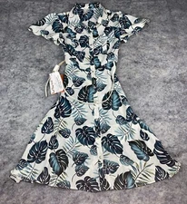 Naif Women's Petite Size PM Flare Dress Button Down Short Sleeve Tropical Leaf