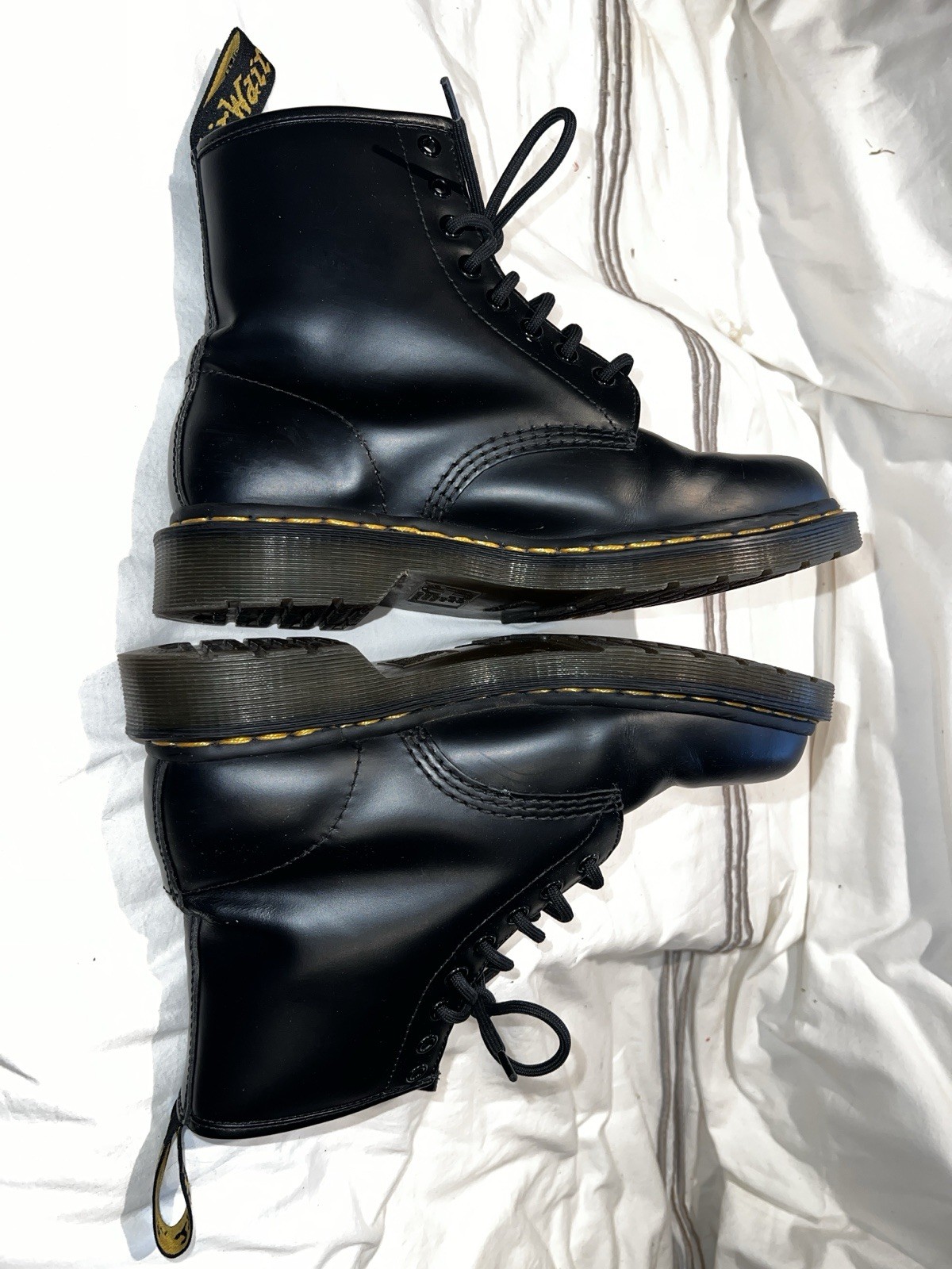 Dr Doc Martens Air Wair 11822 Black Leather Combat Boots Women Sz 8 Men Sz 7 thumbnail 6