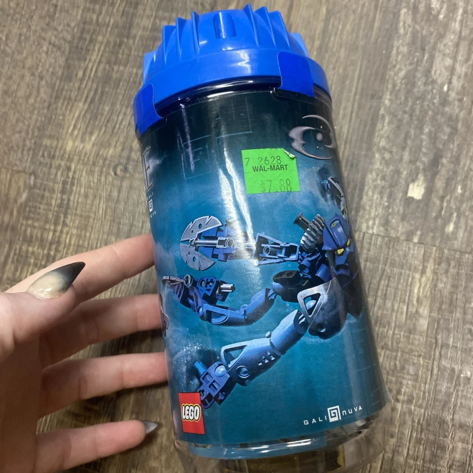 LEGO Bionicle 8570 Gali Nuva Blue COMPLETE In Canister 2002, NEVER REMOVED - Image 4 of 4