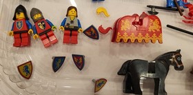 LEGO Castle Set 6066 Knight's Challenge Lion Knights Joust Jousting Horses 1584