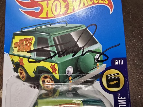 Hot Wheels 2017 Super Treasure Hunt Scooby-Doo! The Mystery Machine Autographed - Picture 4 of 15