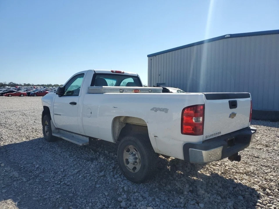 Used Front Left Seat Belt Front fits: 2008 Chevrolet Silverado 2500 pickup bucke - Imagem 3 de 4