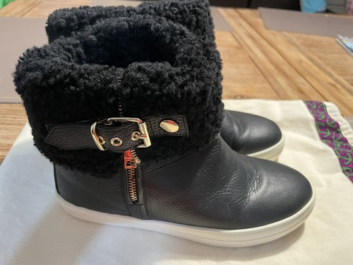 Burberry Black Leather Shearling Lined 