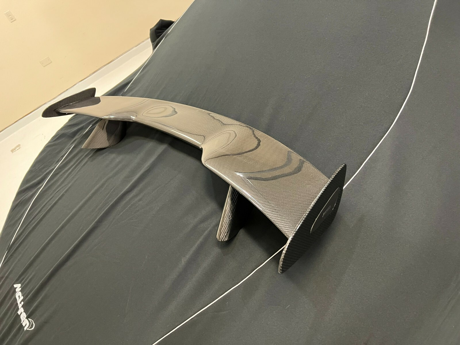 Mclaren GT Carbon Fiber Wing