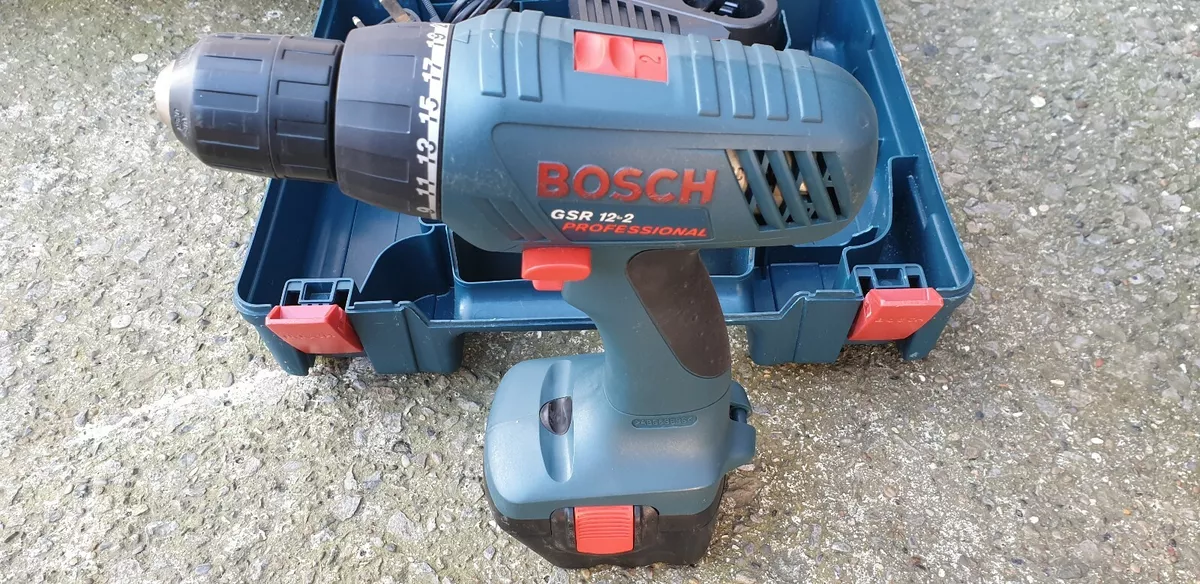 Cordless drill bosch sale 12v