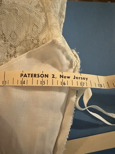 VTG Wedding Dress 1950s Floor Length Silk Or Satin w/ Train Lace Bodice Beaded - Picture 9 of 18