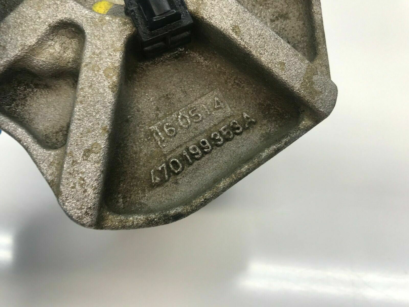 LAMBORGHINI AVENTADOR REAR DIFFERENTIAL MOUNT SUPPORT BRACKET OEM 470199353A