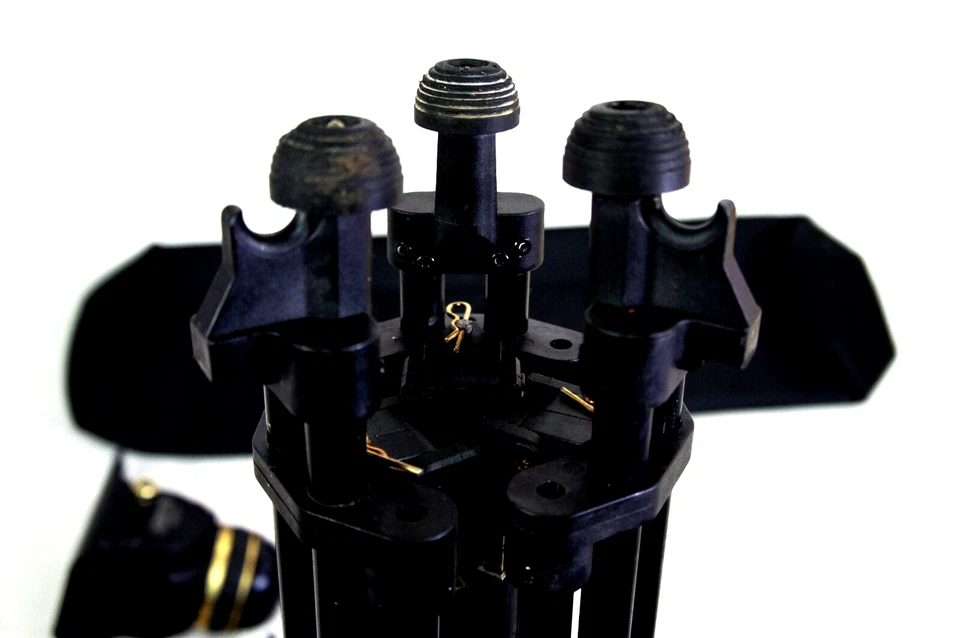 SISTEMA DE TRÍPODE CARTONI 100mm DA ESPARCIDOR DE NIVEL MEDIO BOLSA NUEVA REPARADA 99Lbs! Foto 4 de 4