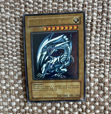 Konami Yu-Gi-Oh Blue-Eyes White Dragon SDK-001 Ultra Rare Reg Eng Unlimited