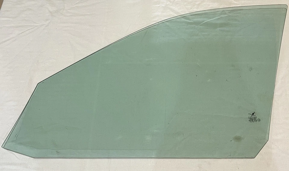 Genuine Saab 9-3SS (9440) 03-11 4D Right Front Door Window Glass 12785671 - image 2 of 3