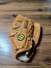 Wilson A2211 Baseball Glove