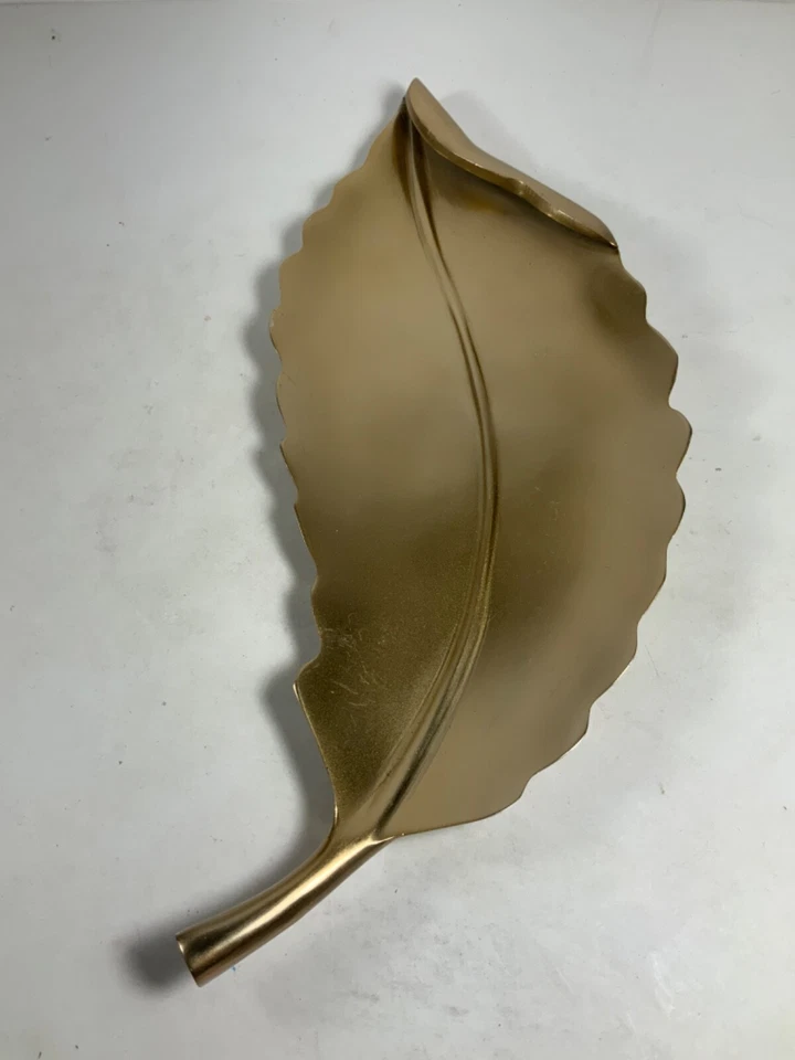 Plato de baratija de hoja de plátano de latón Anthropologie de 13 pulgadas Foto 4 de 4