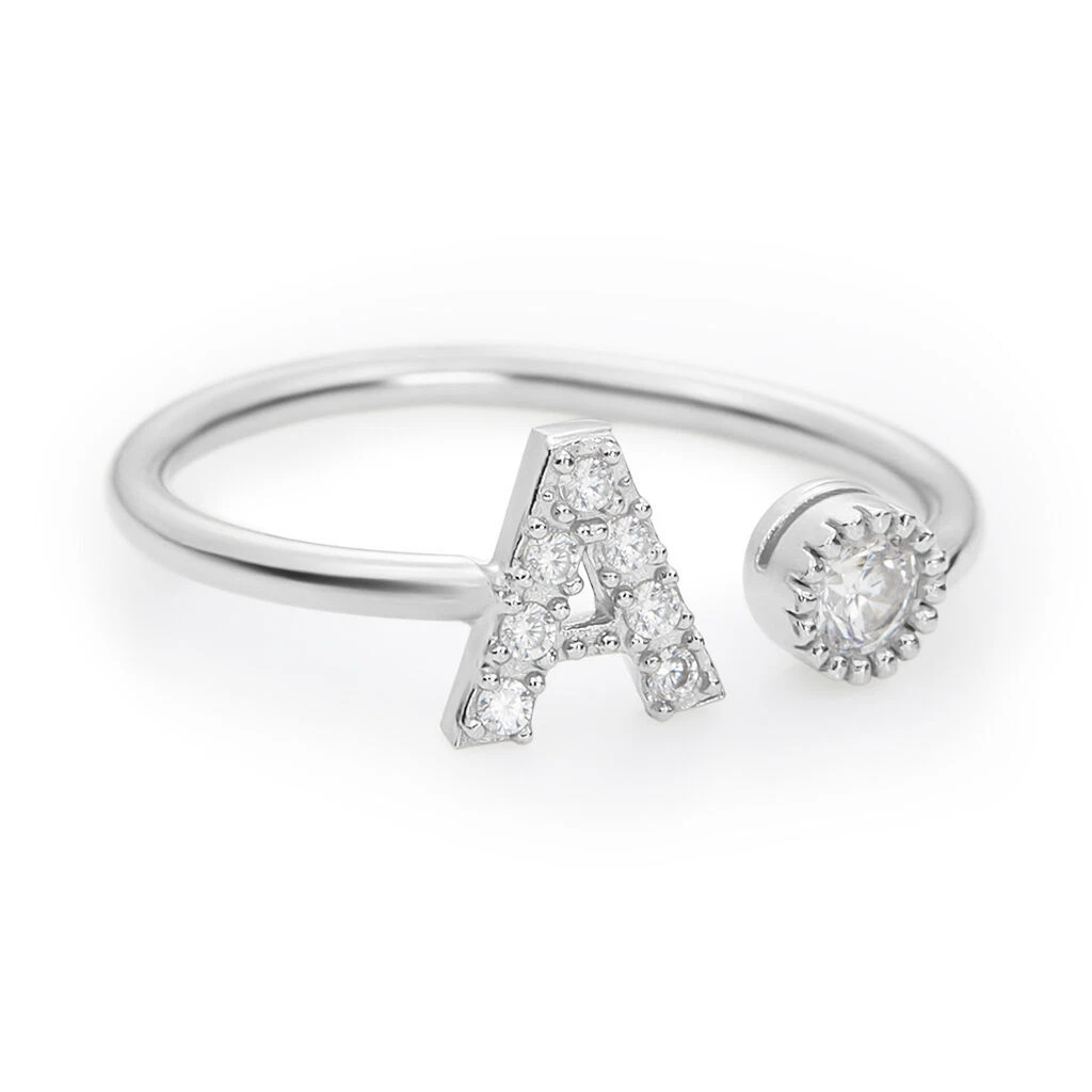 Anello con hotsell lettera stroili oro