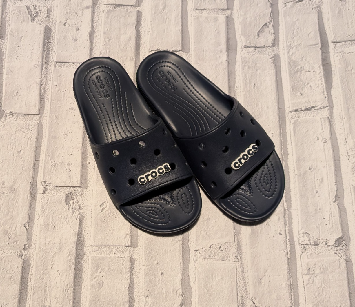 APL Ciabatte Classiche Croc Navy Adulti Taglia 6 Ottime condizioni