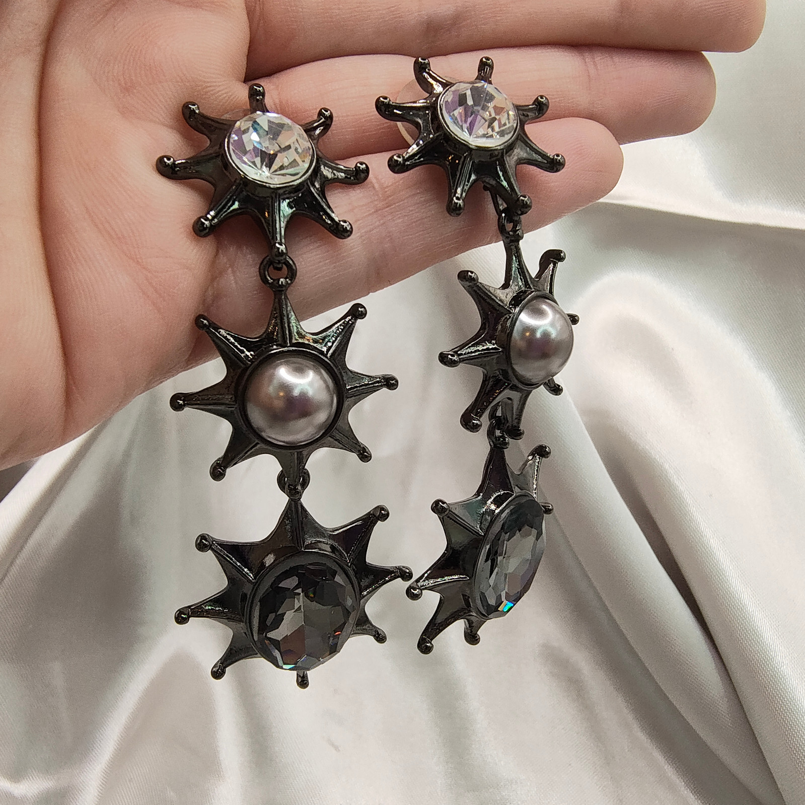 Hutton Wilkinson Earrings Rhinestone Starburst St… - image 6