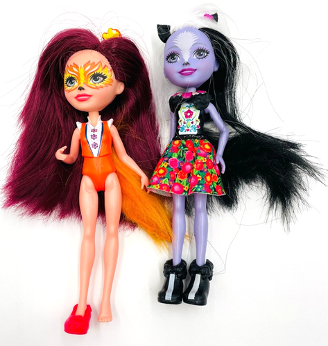 Enchantimals Felicity Fox mit buschigem orangefarbenem Schwanz & Salbei Stinktier Set - zwei Puppen