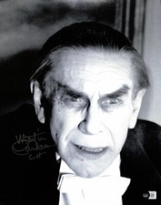 Martin Landau Dracula Signed 11X14 Photograph BAS Martin Landau Dracula Signed 11X14 Photograph BAS